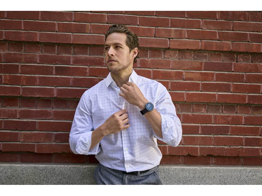 Garmin Venu 4 GPS Smartwatch 41 mm (Slate with black silicone band)