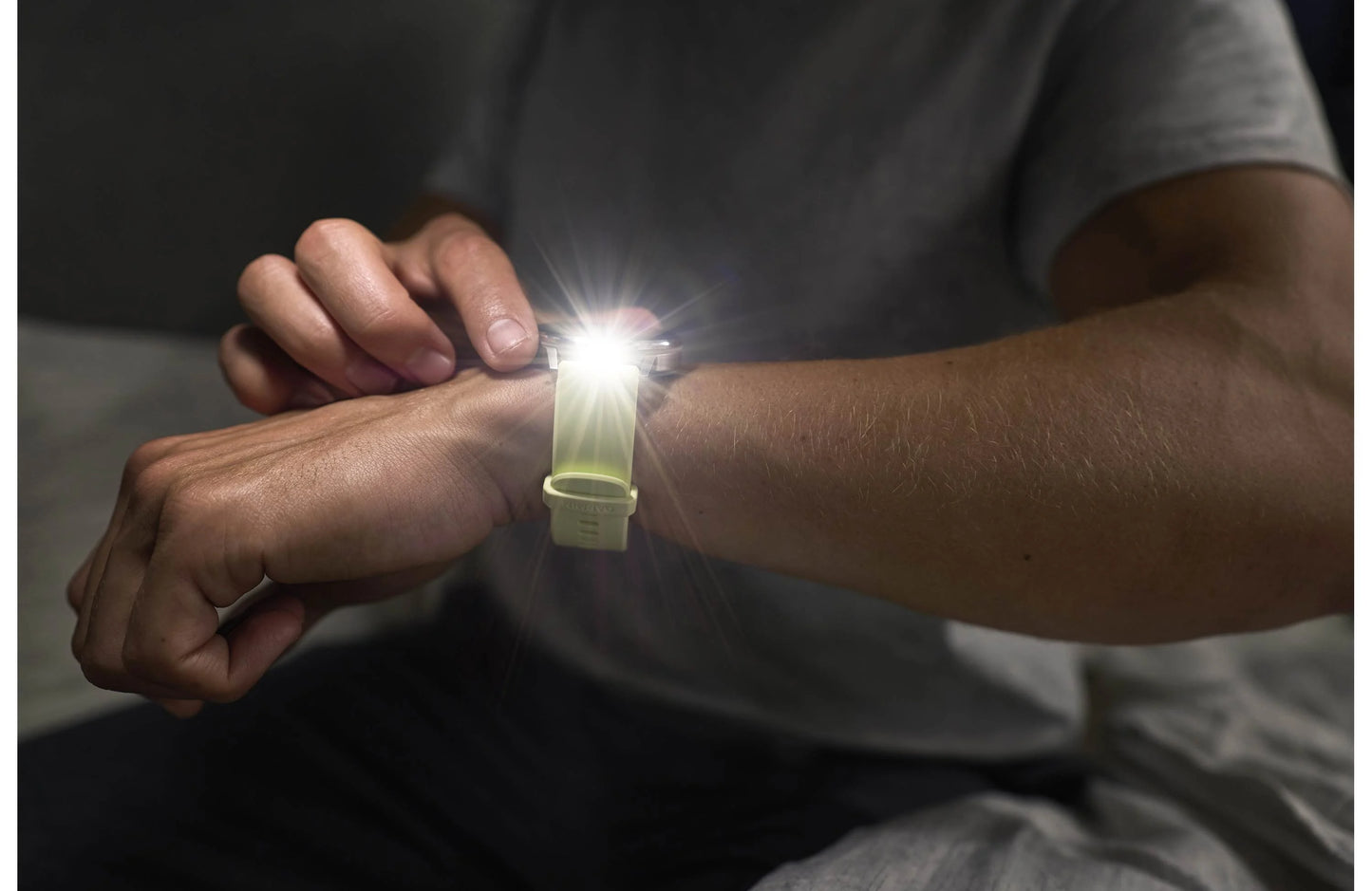 Garmin Venu 4 GPS smartwatch — 45 mm (Silver with citron band)