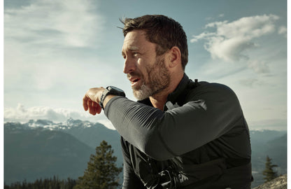 Garmin fenix 8 Pro 47 mm AMOLED (Sapphire, titanium with graphite/black silicone band)