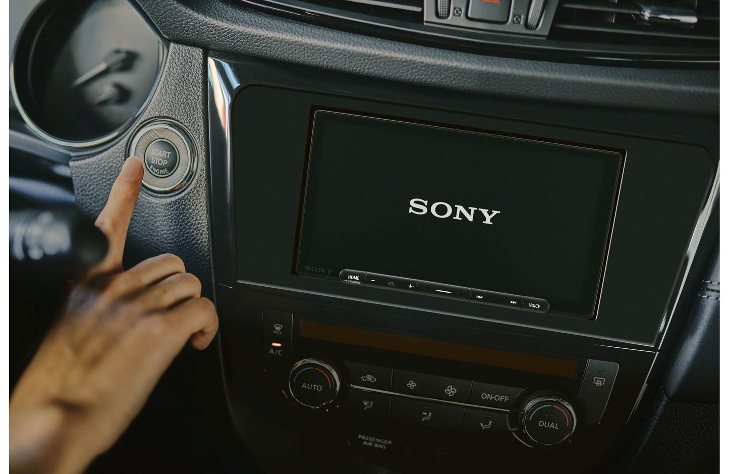 Sony XAV-AX6000 6.95-inch Wireless CarPlay Android Auto Media Receiver with HDMI Input