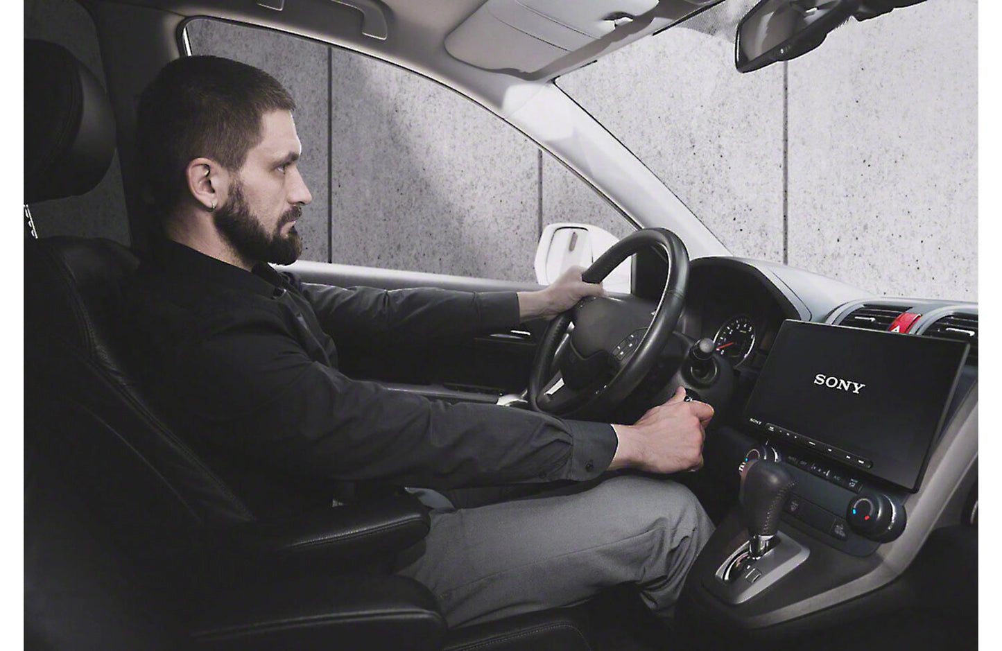 Sony XAV-AX8500 10.1-inch Digital Multimedia Receiver with Tilt Swivel Display